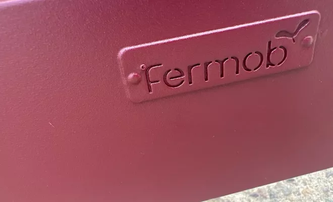 Magazine femina Mobilier FERMOB, Biguglia, CORSE METALLISATION