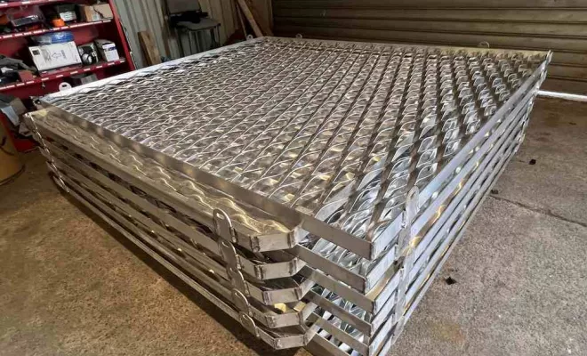 piéces alu brut, dégraissées prêtes au grenaillage